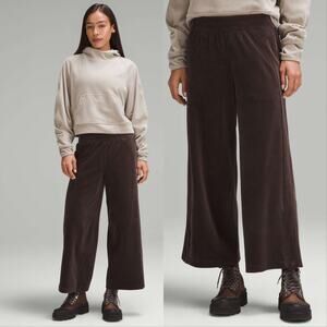 Lululemon Scuba Mid Rise Wide Leg Crop Velvet Cord Espresso Az 14